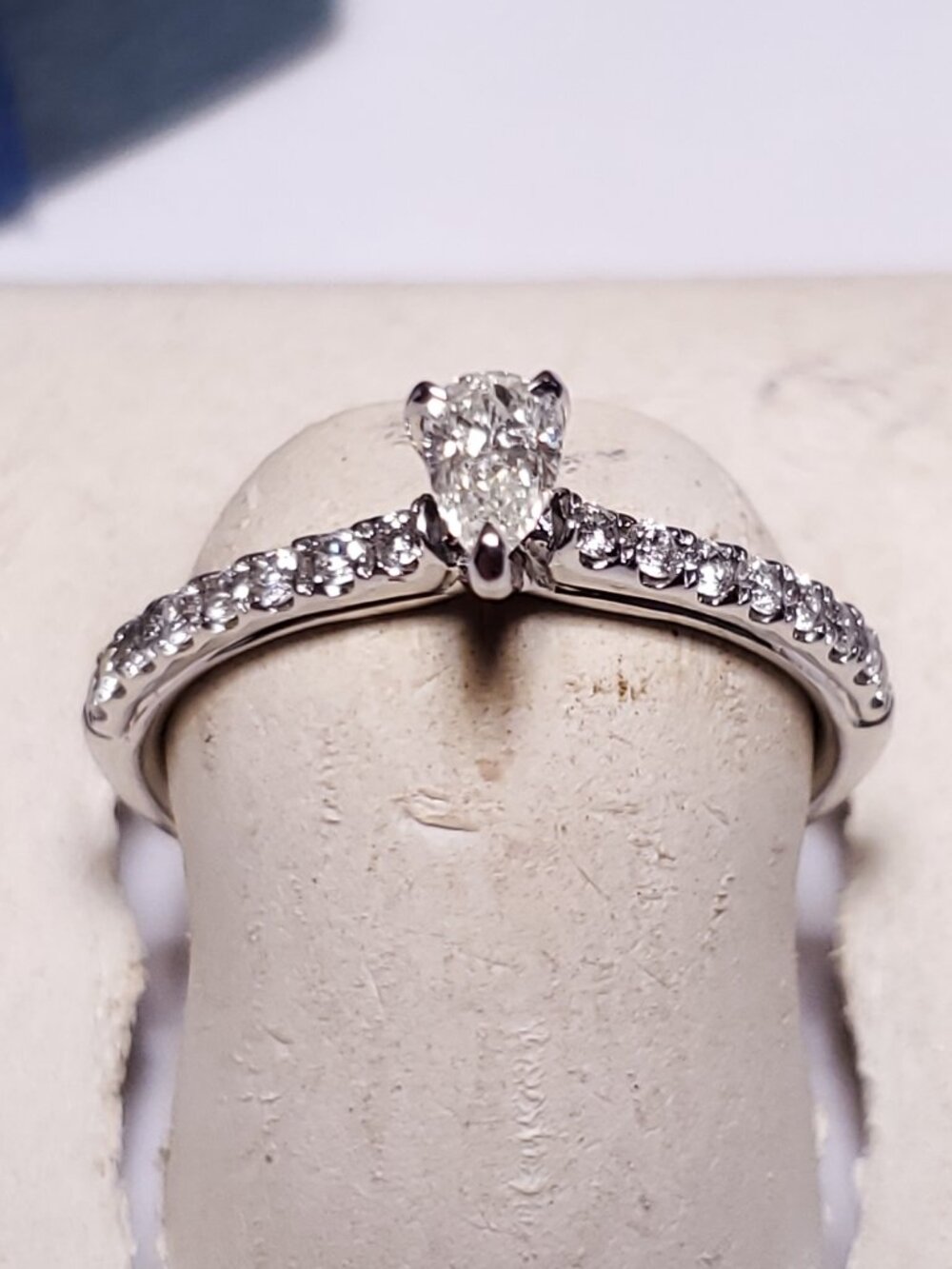 Estate .62ctw Natural Pear & Rd Diamond SI2 IJ 14Kt WG Engagement S-7 Ring#25111